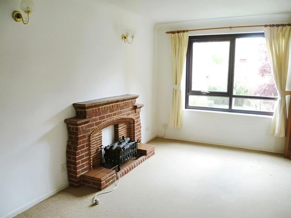 MARLBOROUGH COURT, WIMBORNE 1 bed in a house share to rent £725 pcm