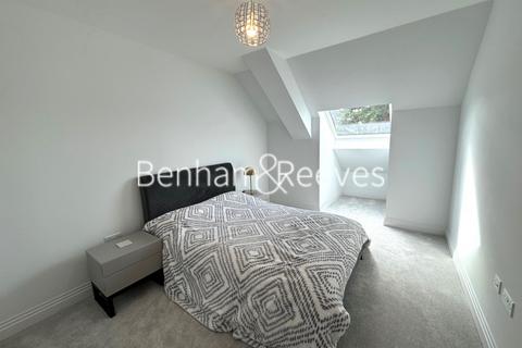 2 bedroom apartment to rent, Commonwealth Place, Slough SL2