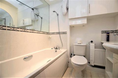Flat 40, Regents Riverside Brigham Road, Reading, RG1 8QS