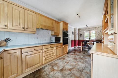 5 bedroom house for sale, Beacon Road, Crowborough