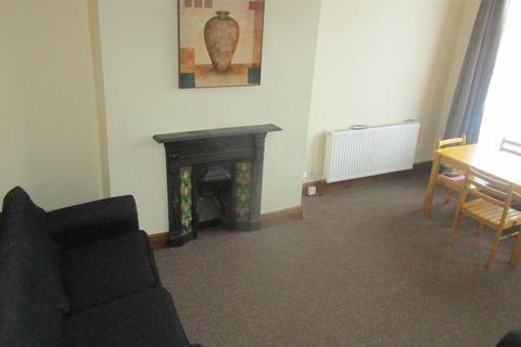 2 bedroom terraced house to rent, St Hildas Avenue, Cross Green, Leeds