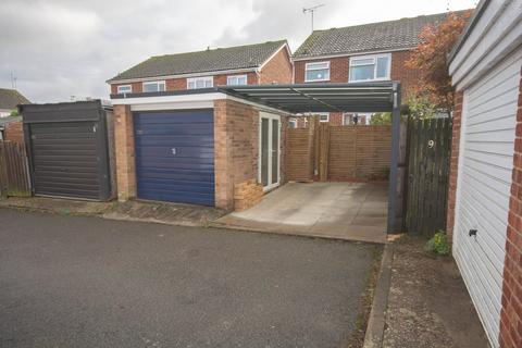11 Hardy Close, Rugby, CV22 7JA