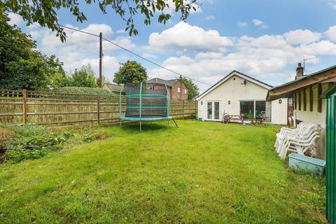 3 bedroom detached bungalow for sale, Woodcote,  Reading,  RG8