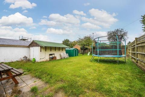 3 bedroom detached bungalow for sale, Woodcote,  Reading,  RG8