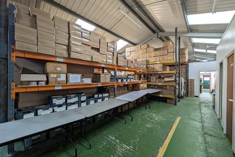 Industrial unit to rent, Pews Corner, Guildford, GU3 1LP