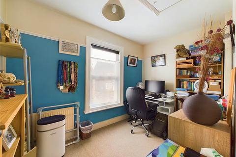 8 Goodwin Court, Gloucester, GL1 5AF