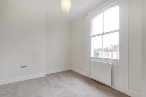 2 bedroom flat for sale, Woodbury Park Road, Tunbridge Wells