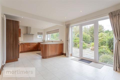 12 Beverley Drive, Clitheroe, BB7 1HY