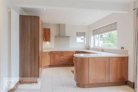 12 Beverley Drive, Clitheroe, BB7 1HY
