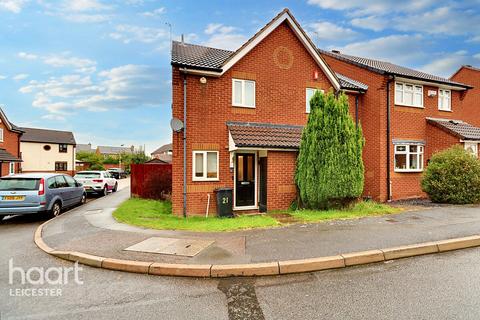 2 bedroom end of terrace house for sale, Buckingham Drive, Leicester