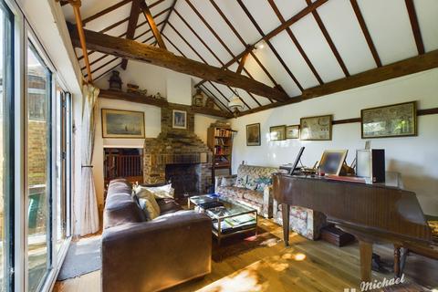 5 bedroom cottage for sale, Church Walk House, Winslow, Buckingham, Buckinghamshire