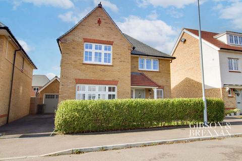 4 bedroom detached house for sale, Dixon Road, Basildon, SS16