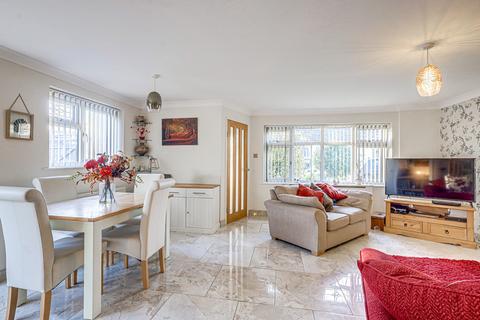 37 Farm Way, Benfleet, SS7 3RG