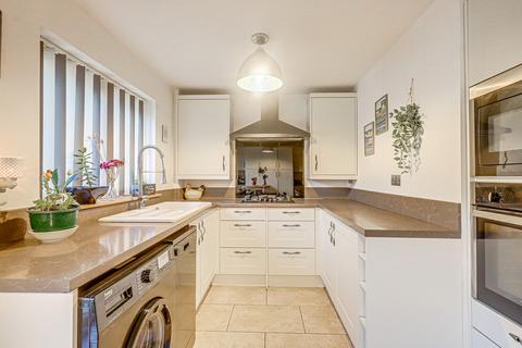 37 Farm Way, Benfleet, SS7 3RG