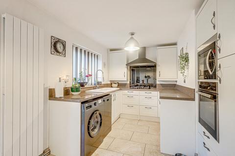 37 Farm Way, Benfleet, SS7 3RG