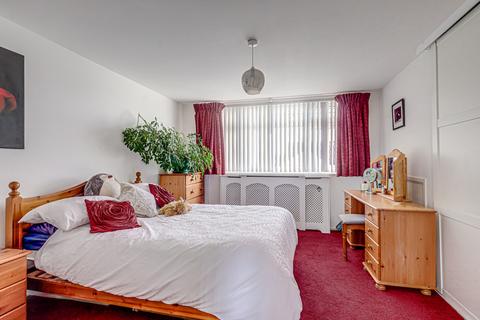 37 Farm Way, Benfleet, SS7 3RG