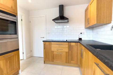 3 bedroom terraced house to rent, Moorland Road, Witney, Oxfordshire, OX28