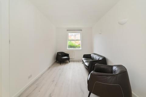 6 Thames Circle, London, E14 3RX