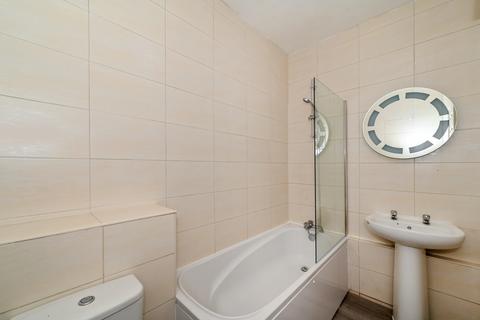 6 Thames Circle, London, E14 3RX