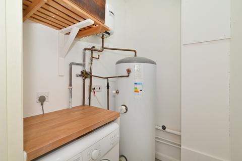 6 Thames Circle, London, E14 3RX