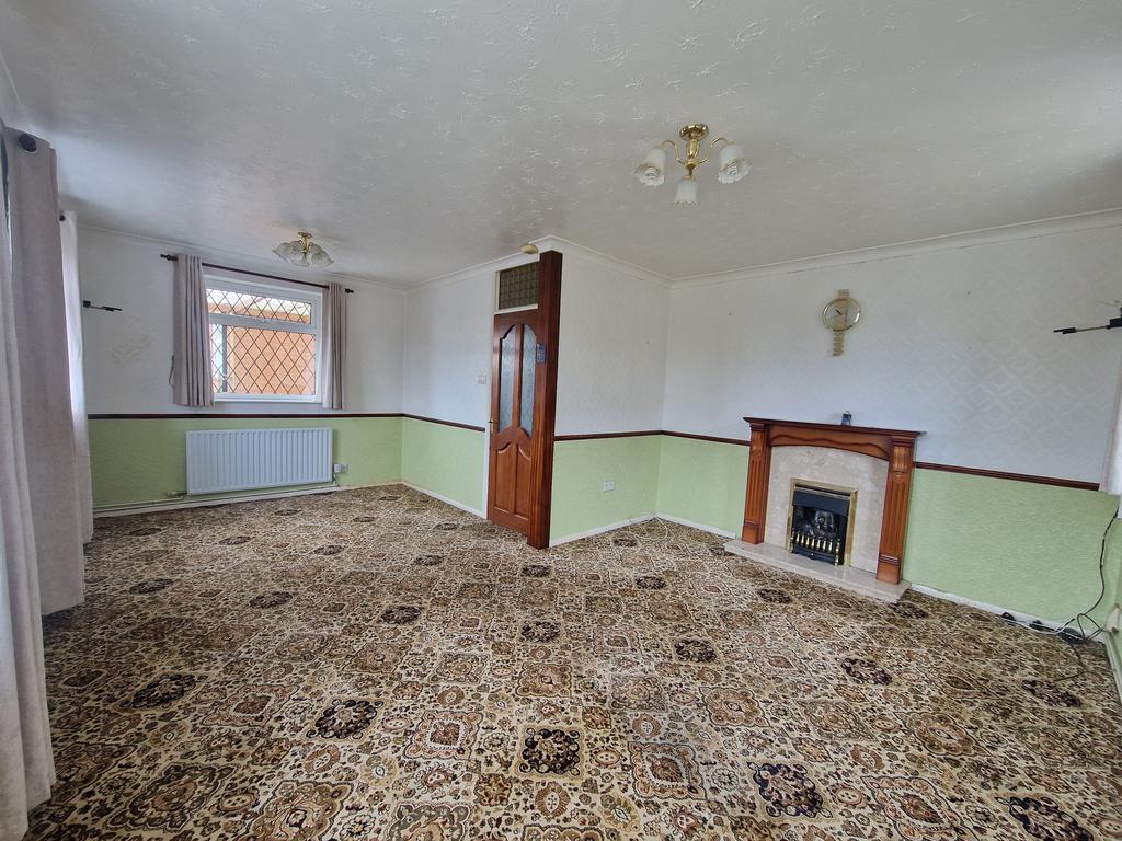 Lounge/ Dining area