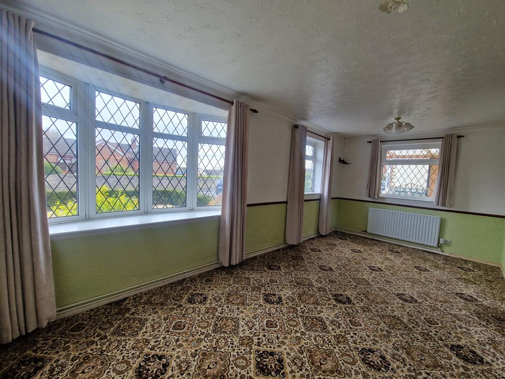 Lounge/ Dining area