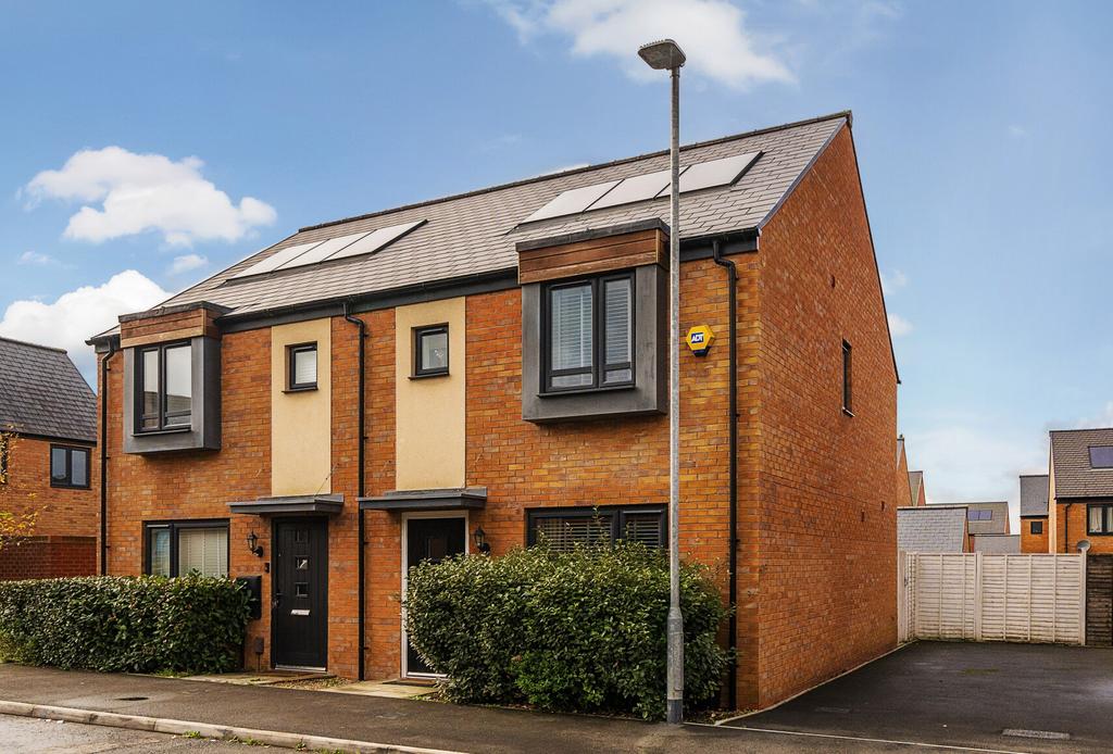 Opal Way, Cheltenham GL52 3 bed semidetached house for sale £325,000