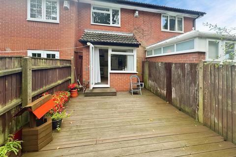 2 bedroom terraced house to rent, Hunter Close, Colehill