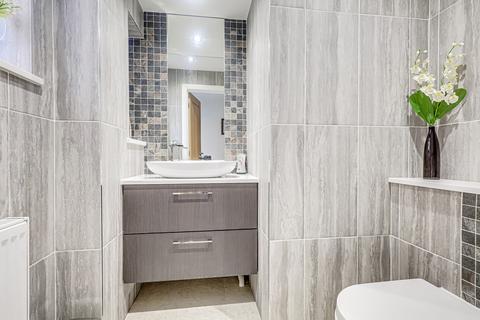 33a Bilton Road, Benfleet, SS7 2HQ