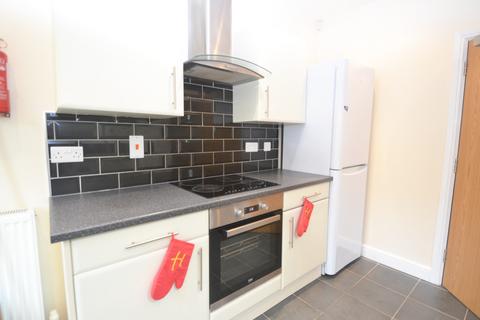 5 bedroom detached house to rent, Victoria Road, West Bridgford NG2