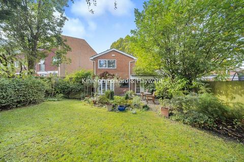 51 Broadheath Drive, Chislehurst, BR7 6EU