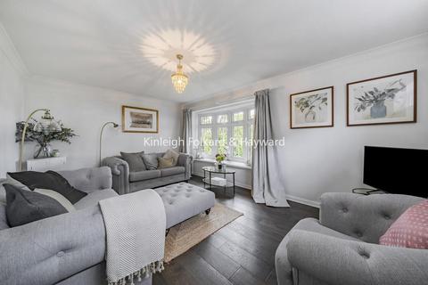 51 Broadheath Drive, Chislehurst, BR7 6EU