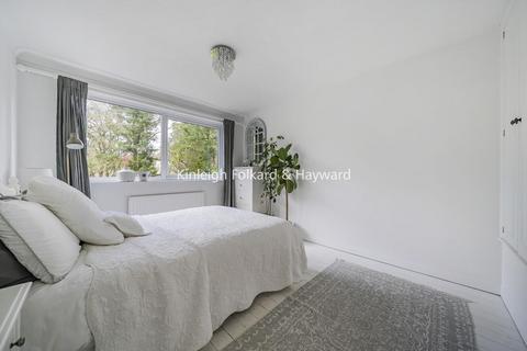 51 Broadheath Drive, Chislehurst, BR7 6EU