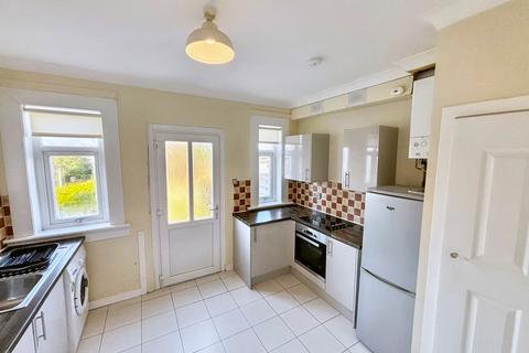 2 bedroom ground floor flat to rent, Calder Avenue, Caldercruix ML6