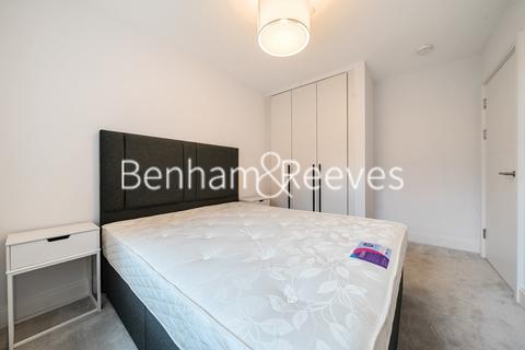 1 bedroom apartment to rent, Memorial Avenue, Slough SL1