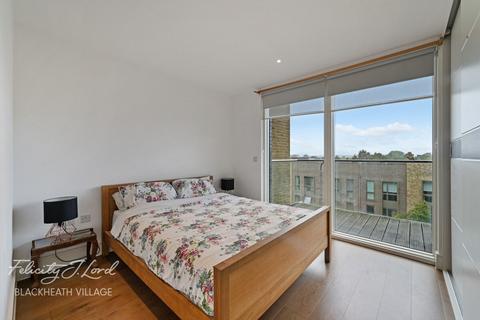 3 bedroom apartment for sale, Wallace Court, London