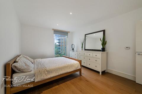 3 bedroom apartment for sale, Wallace Court, London