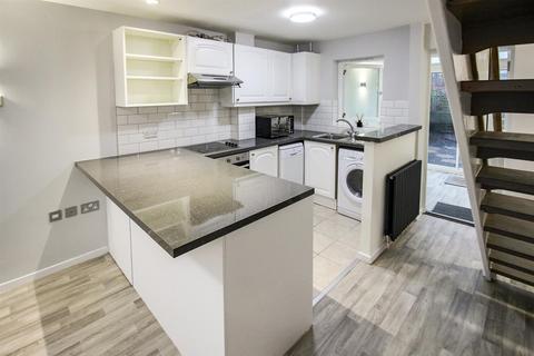 131 Beauchamp Road, West Molesey, KT8 2PJ