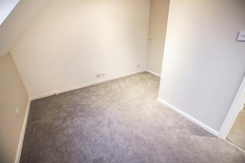 131 Beauchamp Road, West Molesey, KT8 2PJ