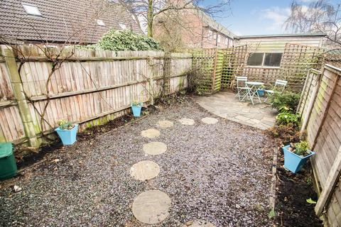 131 Beauchamp Road, West Molesey, KT8 2PJ