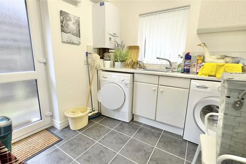 2 bedroom bungalow for sale, Hume Court, Hoylake, Merseyside, CH47