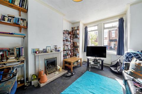 2 bedroom maisonette for sale, Deacon Road, Willesden