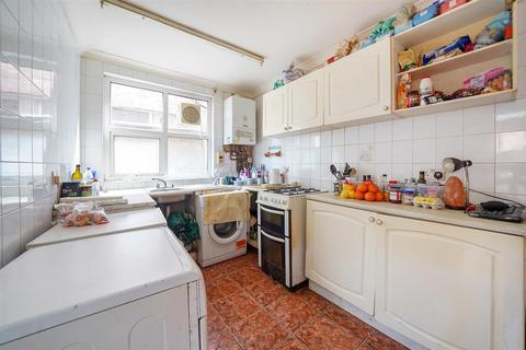 2 bedroom maisonette for sale, Deacon Road, Willesden