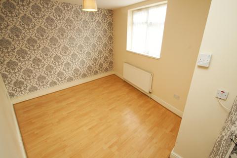 1 bedroom flat for sale, Cemetery Road, London