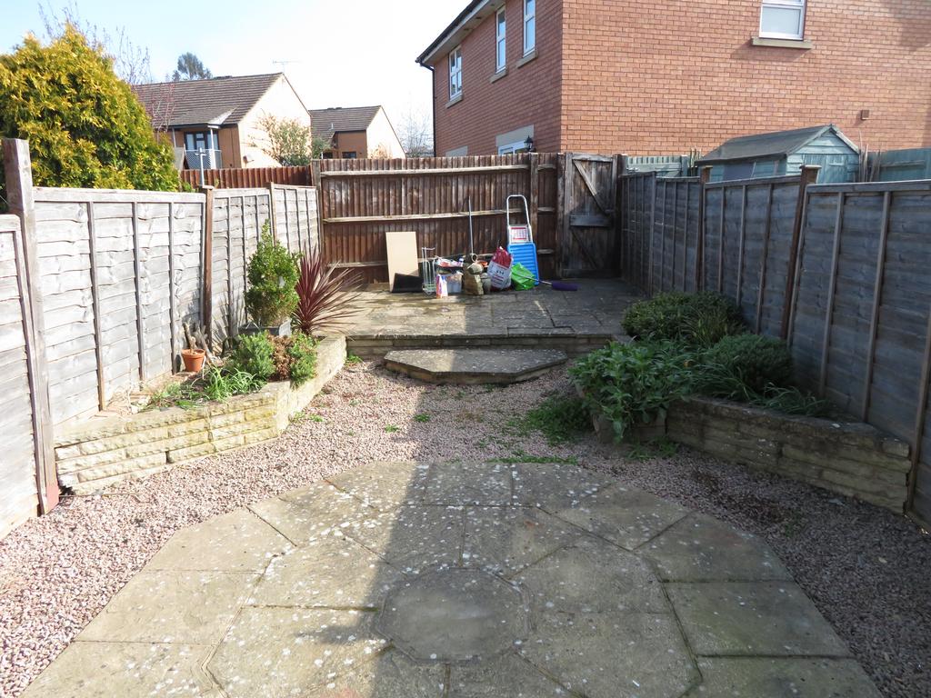 Robin Terrace, Hereford HR1 2 bed terraced house to rent £875 pcm (£