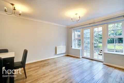 2 bedroom end of terrace house for sale, Calcroft Avenue, Greenhithe