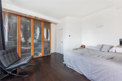 63 Sunlight Square, London, E2 6LD