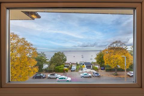 3 bedroom penthouse for sale, GRAND PARADE, Leigh-On-Sea