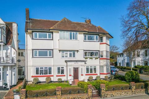 3 bedroom penthouse for sale, GRAND PARADE, Leigh-On-Sea