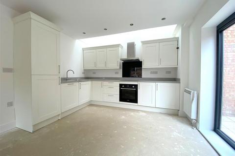 2 bedroom townhouse to rent, 2 Alban Mews, Hatfield Road, St. Albans